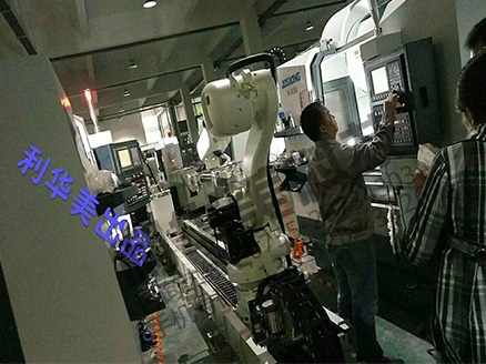 桁架機(jī)械手代替人工成為必然趨勢(shì)