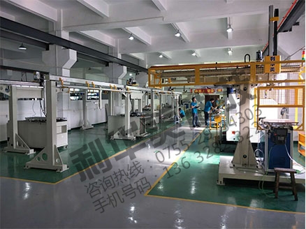 工業(yè)機(jī)器人怎樣提高工廠生產(chǎn)效率？